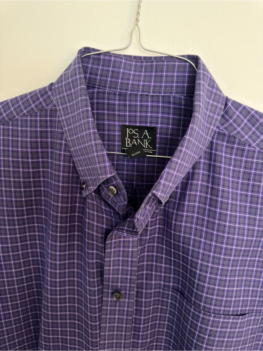 Jos. A. Bank Purple Plaid Casual Button-Down Shirt (Large)